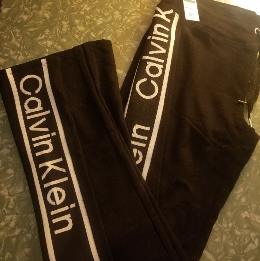 Calvin Klein sweatpants NWT Large